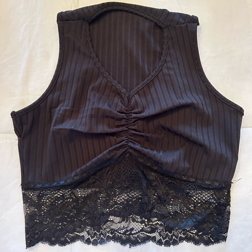 SHEIN Black Lace Trim Crop Top